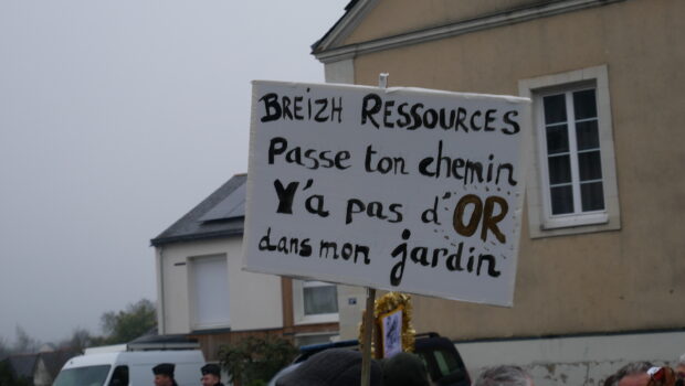 Quand l’État ouvre la voie aux&nbsp;mines… Le 3 décembre 2025, l’État a délivré trois permis de recherche de mines Epona, Taranis et Bélénos à l’entreprise Breizh Ressources, couvrant plus de [&hellip;]